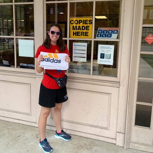 Meet your Posher, Cringey - Picture 2 of 2